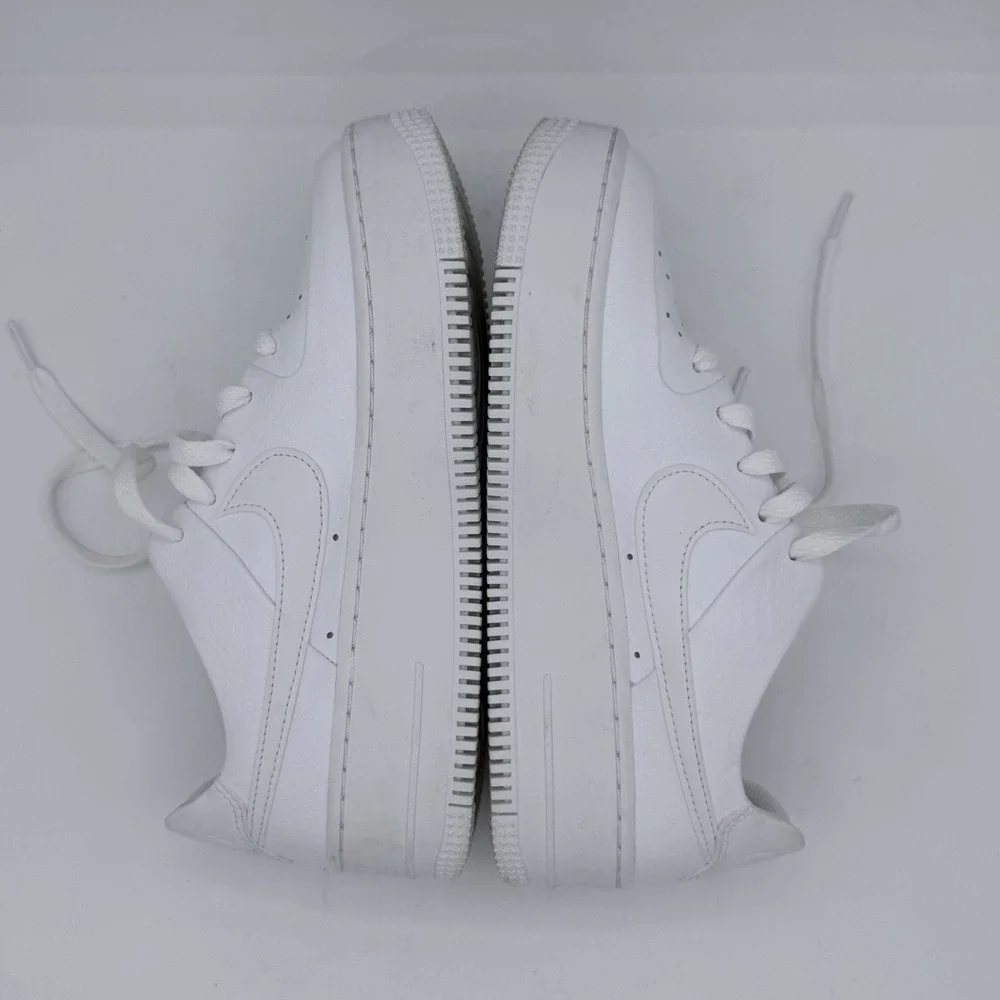 Nike Women's Air Force 1 Sage Low Triple White Platform Sneakers Size 7 - Picture 6 of 9